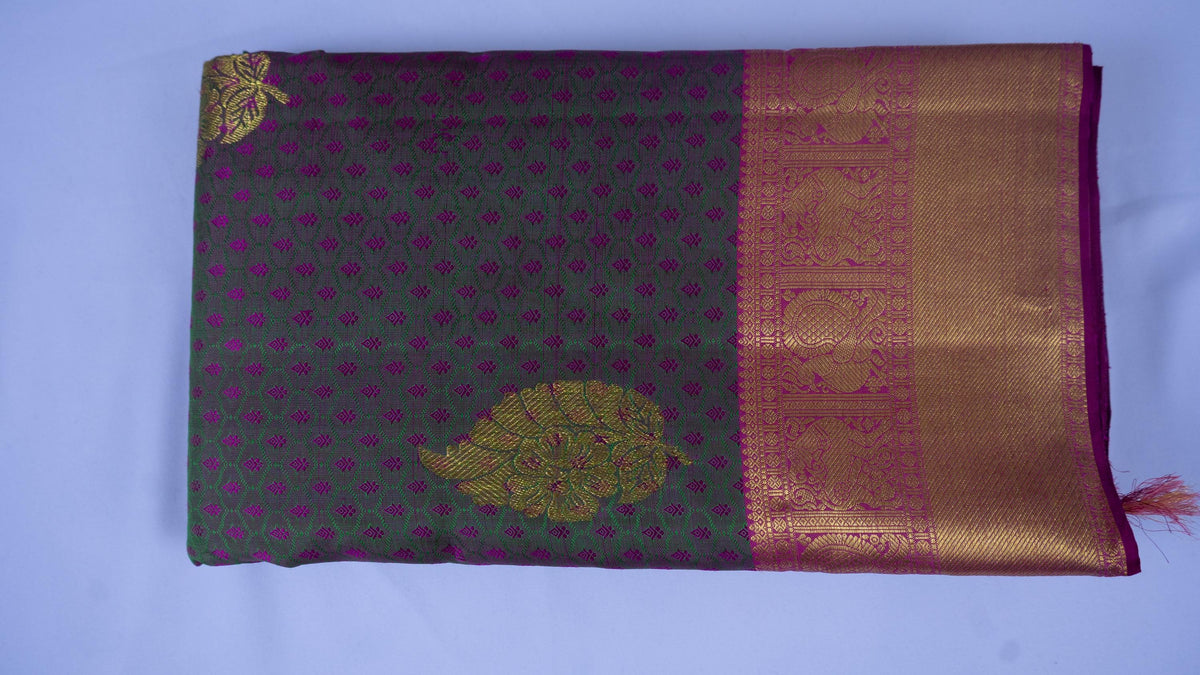 Handloom Kanjeevaram Dark Green & Gold Silk Saree with Pink Motifs